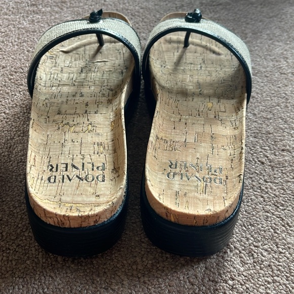 Donald Pliner Farrah sandals size 7 new - Picture 2 of 4